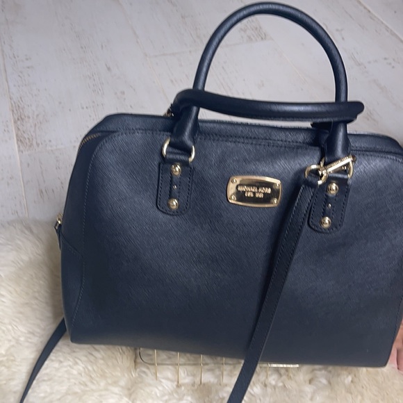 Michael Kors Handbag - Picture 2 of 8